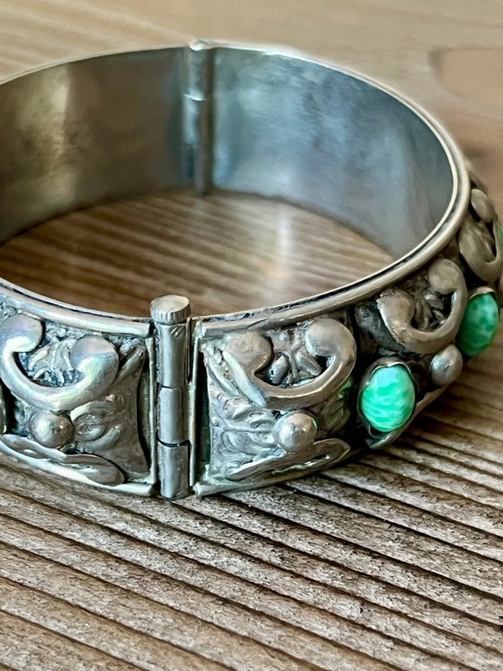 Vtg Italian Alpaca Silver Bangle – Bold Sculptural Cuff w/ Green Glass